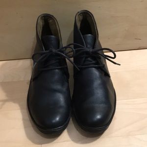 Like-new Fly London Lare Wedge Chukka Leather Boot, Black, Size 38/7.5-8